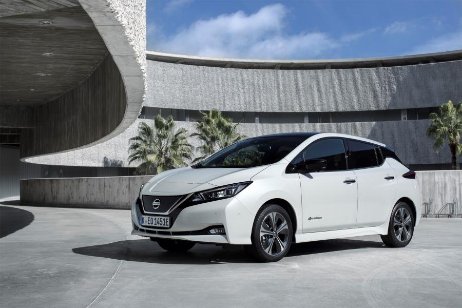  Nissan Leaf 2018 года  (WW) (фото 1 из 40)